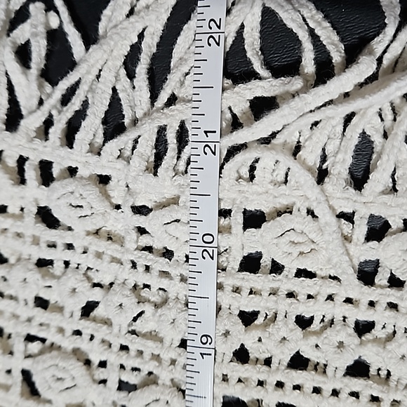 1 2 3 Brand Bohemian Crochet Layering Top with Fringe  size Small /Medium - Picture 6 of 6